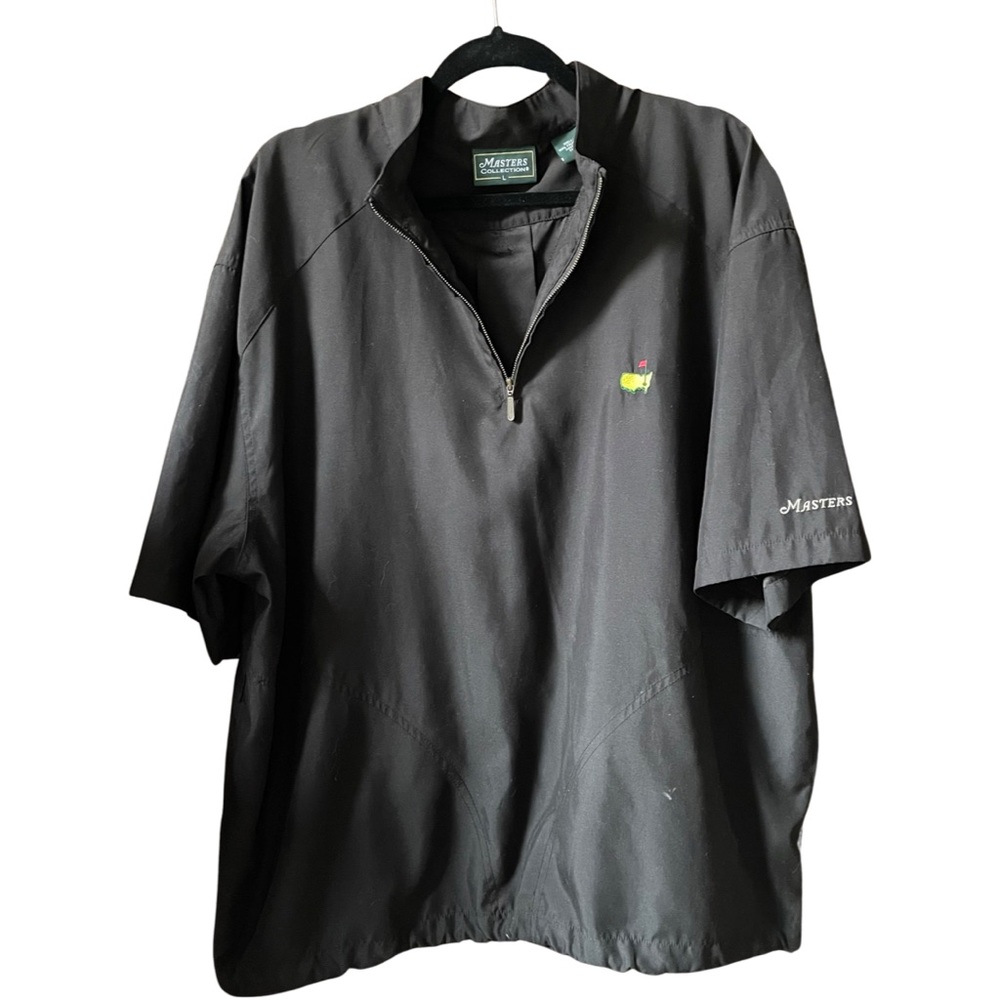 Official Men's Large Masters pull over with quarter zip and pockets.